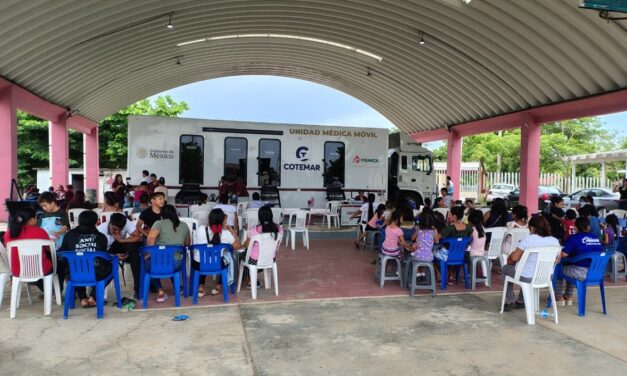 Habitantes de ejidos vecinos aprovechan servicios de la Unidad Médica Móvil en Coatzacoalcos