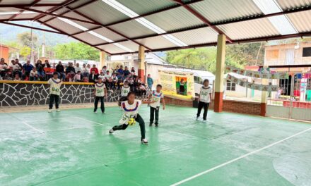 Pelota Mixteca, una estrategia educativa que impulsa la identidad y el deporte: SEV