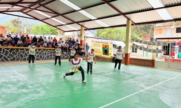 Pelota Mixteca, una estrategia educativa que impulsa la identidad y el deporte: SEV