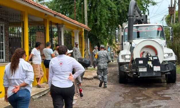 Activa Gobierno del Estado ayuda humanitaria y labores de limpieza por lluvias