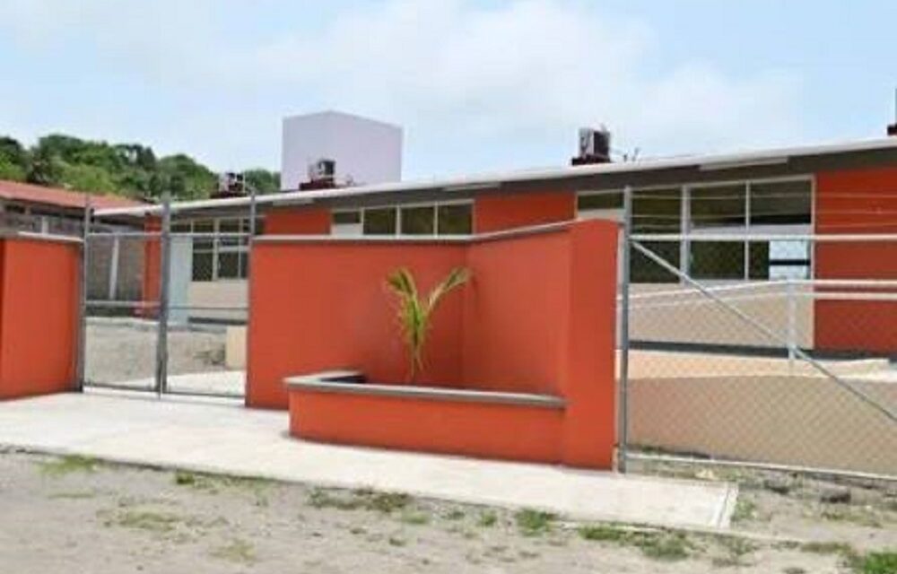 Rehabilitan más de 400 planteles en todo Veracruz