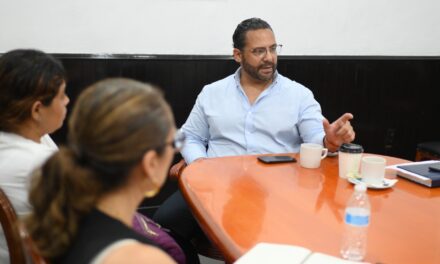 Gestiona Pedro Miguel Rosaldo acuerdos con CFE para atender apagones en el poniente de Coatzacoalcos