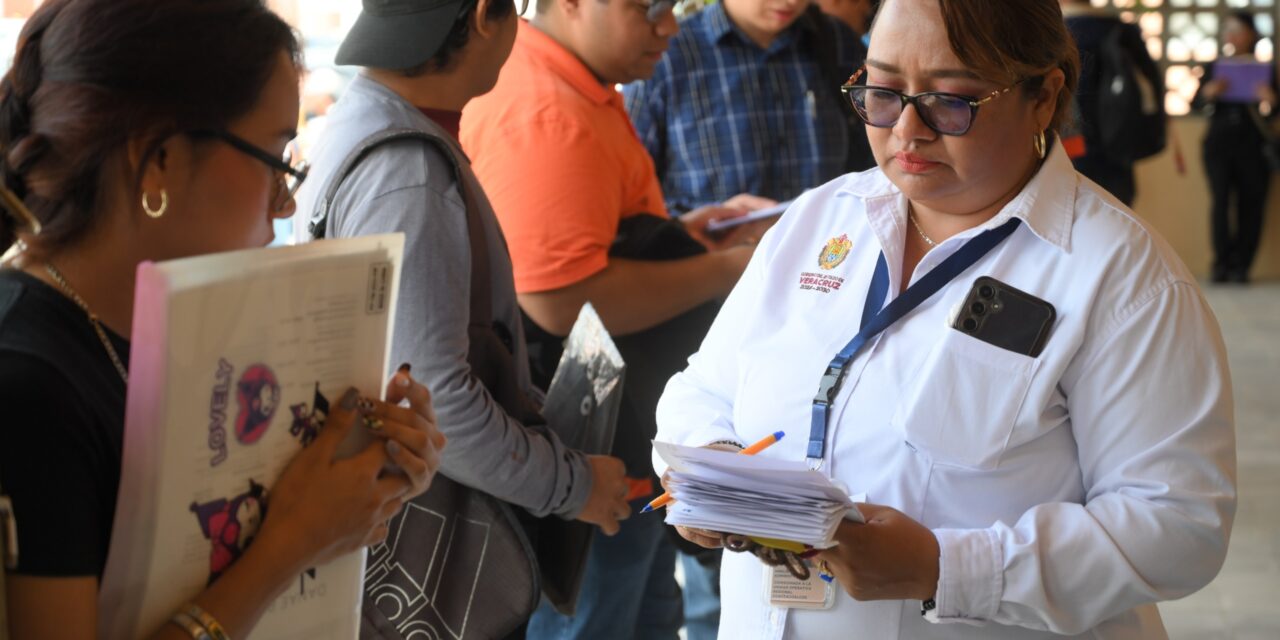 Programa Empléate abre oportunidades laborales para 911 personas en Coatzacoalcos
