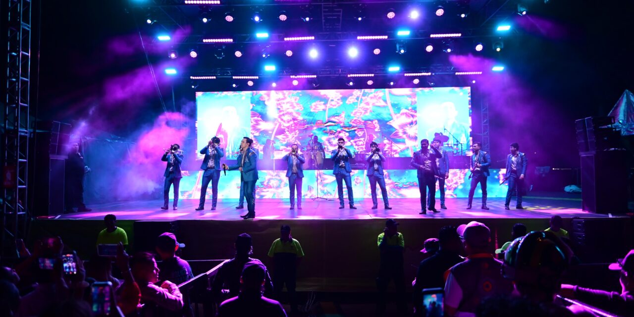 Coatzacoalcos despide el Festival del Mar al ritmo de La Arrolladora