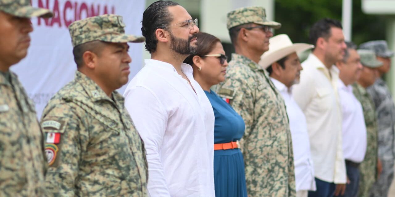 Asiste Pedro Miguel Rosaldo al inicio del Segundo Escalón del Servicio Militar Nacional de 300 jóvenes Clase 2007