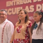 Queremos a la niñez y juventud en las aulas: Rocío Nahle durante la entrega de útiles y mobiliario a la región Olmeca