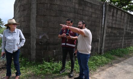 Atiende Gobierno de Coatzacoalcos colonias afectadas por las lluvias y supervisa trabajos de limpieza