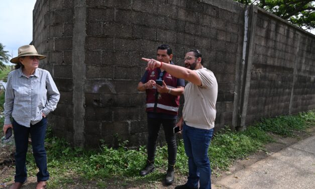 Atiende Gobierno de Coatzacoalcos colonias afectadas por las lluvias y supervisa trabajos de limpieza