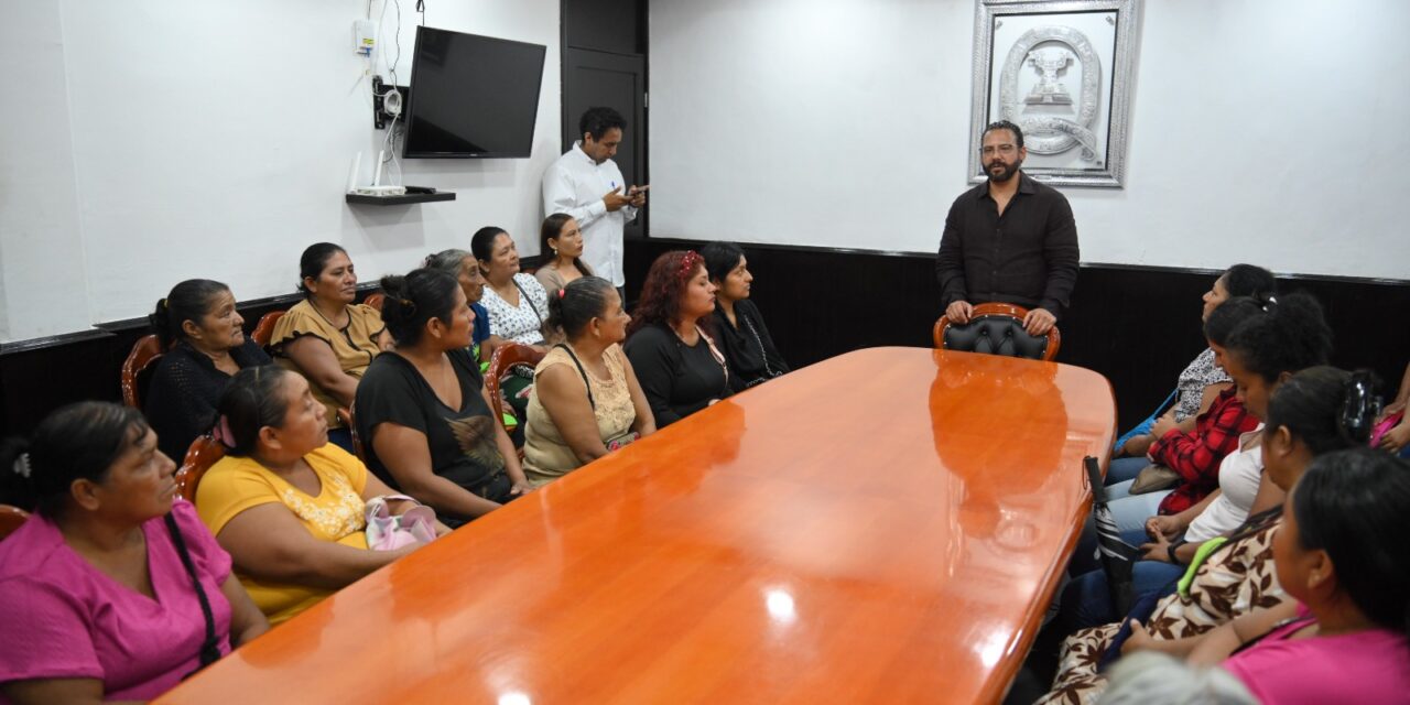 Entrega Pedro Miguel Rosaldo apoyos a 47 familias de ejidos y anuncia servicios para la zona rural