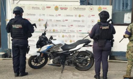 Los últimos dos días, decomisan casi 19 kilos de presuntos estupefacientes y 29 mil litros de hidrocarburo