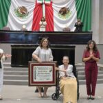 Medalla a Gloria Sánchez reconoce una vida de educación, justicia social y servicio a Veracruz: Rocío Nahle