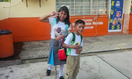 Con el apoyo del alcalde Pedro Miguel Rosaldo, “La Familia Payasito” regresa a clases con sus útiles escolares