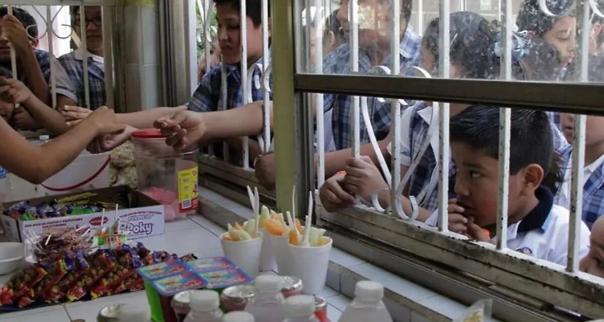 SEV regula operación de cooperativas escolares, padres de familia vigilarán la buena operación