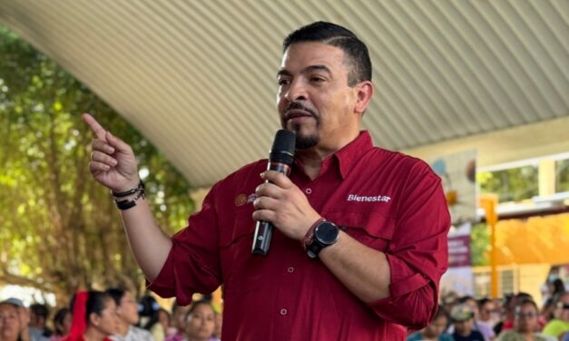 Astrolabio Político