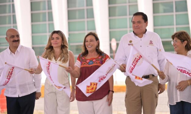 Rocío Nahle da el banderazo de inicio de la ampliación del World Trade Center Veracruz