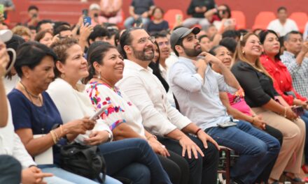 Resalta Pedro Miguel pensamiento de Diego Ruzzarín y agradece el respaldo de Rocío Nahle al Festival del Mar