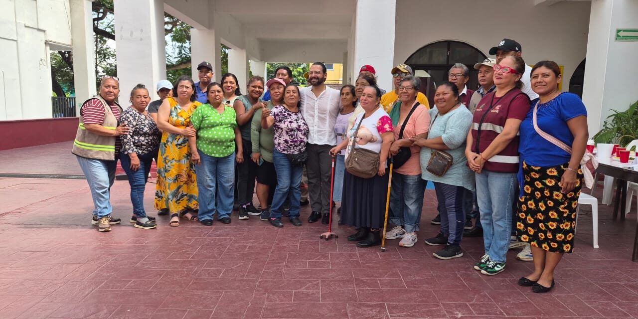 Pedro Miguel Rosaldo reconoce a 120 trabajadores de Limpia Pública y anuncia aumento salarial