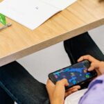 Prohibir uso de celulares en salones de clases se aplicará en Veracruz, una vez se apruebe por la federación