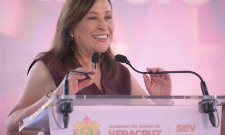 Atiende gobernadora Rocío Nahle reportes sobre insumos de curación en hospitales