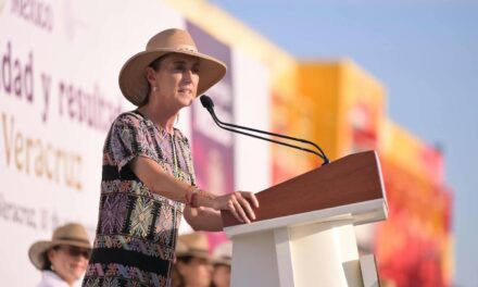 Anuncia Presidenta de México mil 300 consultorios de atención primaria para Veracruz