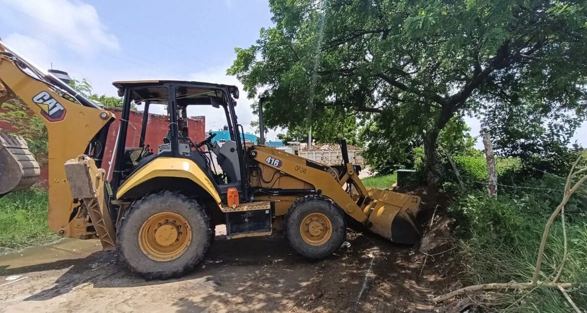 Intensifica Ayuntamiento labores de limpieza y descacharrización en el poniente de Coatzacoalcos