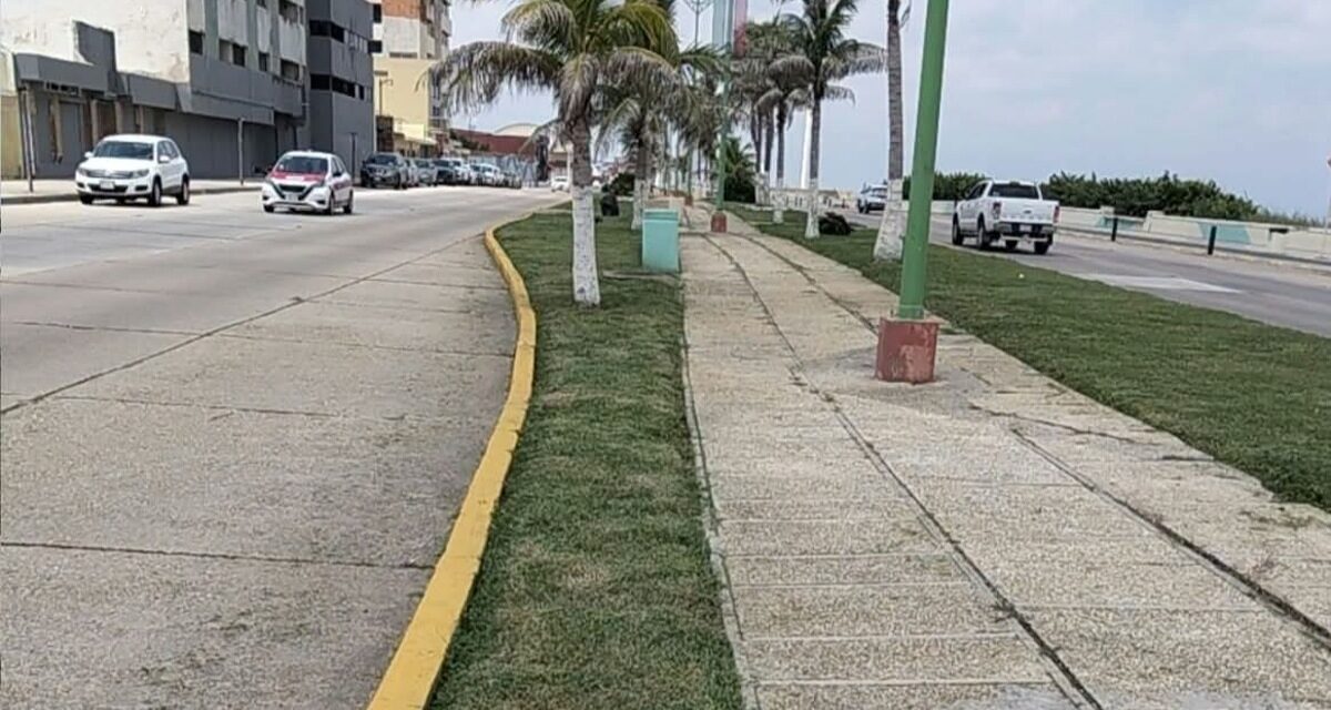 Realiza Ayuntamiento operativo integral de limpieza y mantenimiento en el Malecón de Coatzacoalcos
