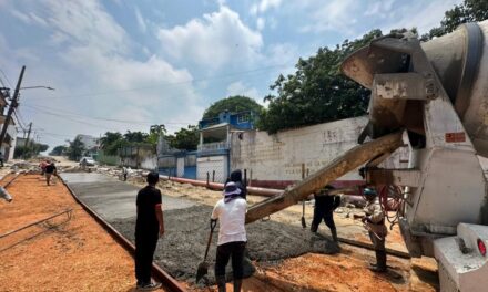 Avanza Ayuntamiento de Coatzacoalcos en las etapas clave de rehabilitación vial en la calle Lucas Alamán
