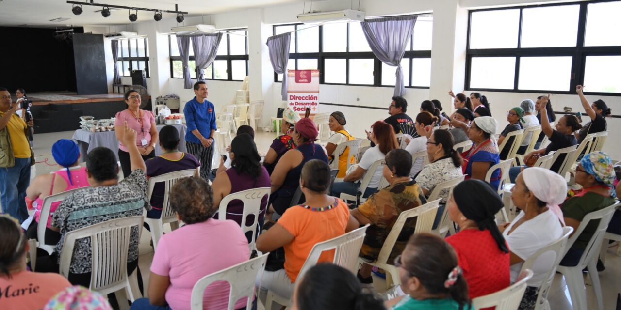 Talleres de alimentos saludables impulsan capacitación, salud y emprendimiento en Coatzacoalcos
