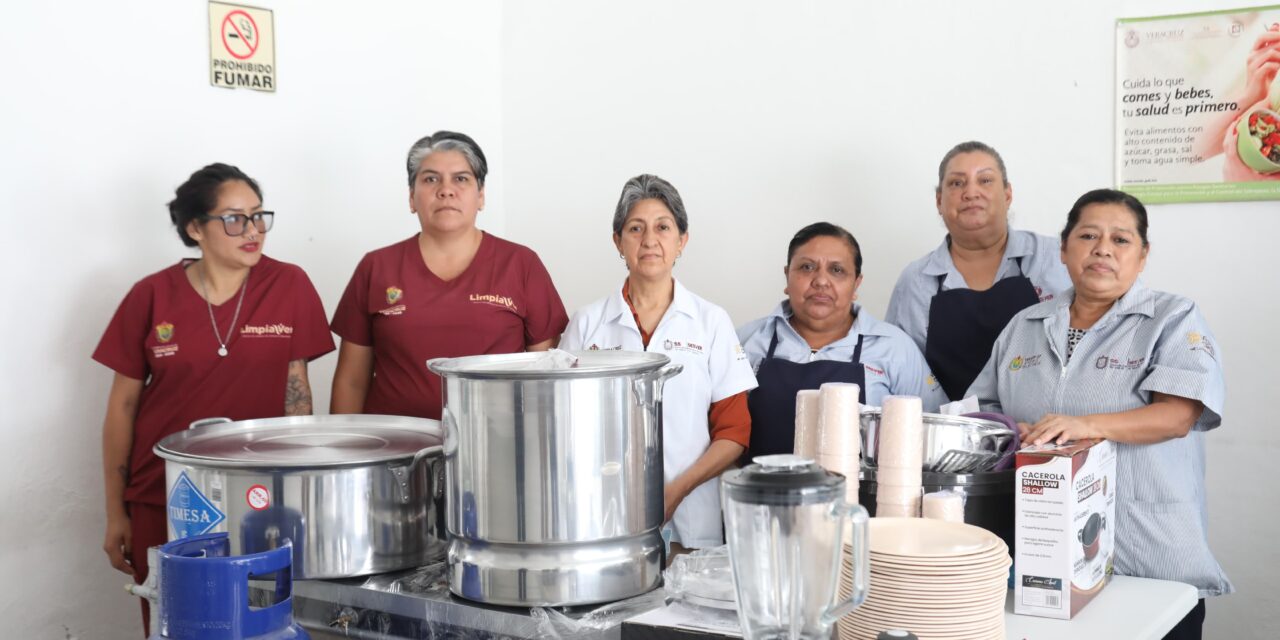 Gobierno de Veracruz cumple petición de trabajadores del Hospital General de Córdoba, entrega de cocina