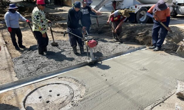 Mejoran infraestructura urbana en calles del Centro de Coatzacoalcos