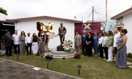 A 34 años de distancia, la UX primera universidad privada de Xalapa ‘sigue trascendiendo’