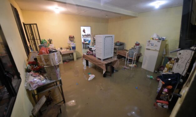 Confirma PC estatal dos decesos por lluvia torrencial en Xalapa, continúan evaluando daños