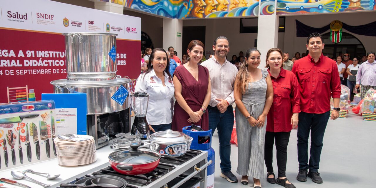 Benefician a 91 escuelas de Coatzacoalcos con material didáctico y cocinas escolares