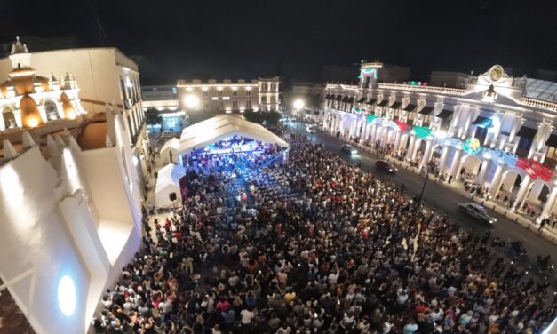 Plaza Lerdo vivió una noche de música y nostalgia con Jueves Musicales