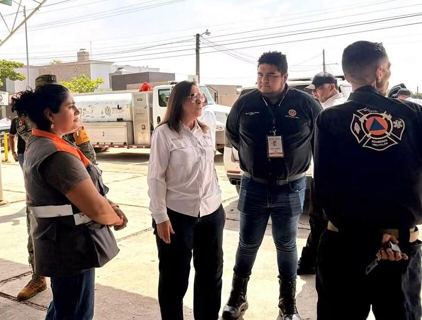 Supervisa Gobernadora atención a incendio en planta de sal de Jáltipan; situación está controlada