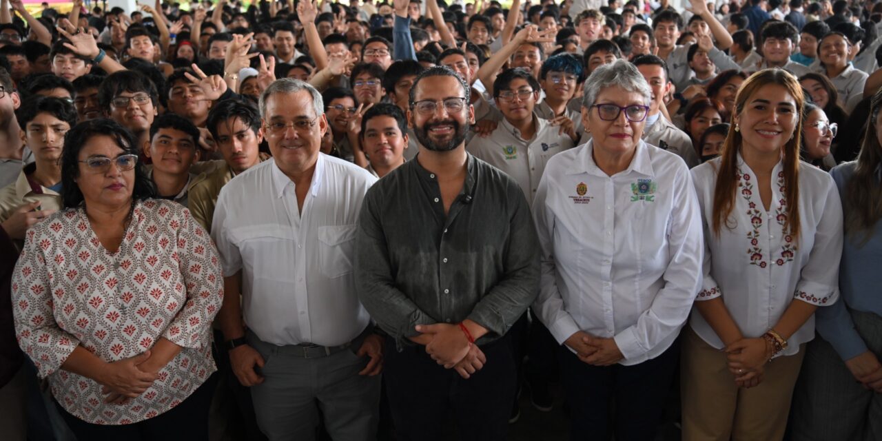 “No tengan miedo de tomar decisiones”, pide Pedro Miguel Rosaldo a estudiantes del ITESCO en arranque de semestre