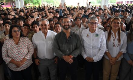 “No tengan miedo de tomar decisiones”, pide Pedro Miguel Rosaldo a estudiantes del ITESCO en arranque de semestre