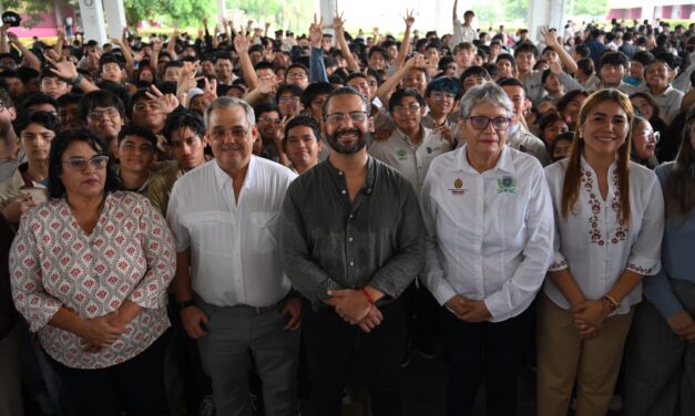 “No tengan miedo de tomar decisiones”, pide Pedro Miguel Rosaldo a estudiantes del ITESCO en arranque de semestre