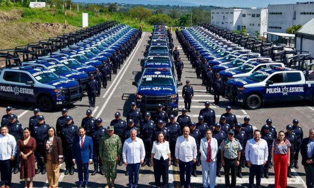 Entrega gobernadora Rocío Nahle patrullas y equipamiento a SSP por más de 180 mdp