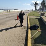 Acondicionan el Malecón Costero de Coatzacoalcos para el “Desfile de las Ánimas” y festejos de Día de Muertos