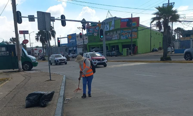 Refuerzan jornadas diarias de limpieza en Coatzacoalcos y llaman a la corresponsabilidad ciudadana