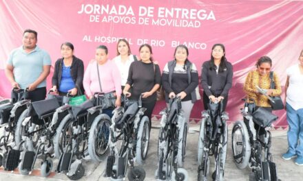 Beneficencia Pública entrega 126 apoyos de movilidad al Hospital de Río Blanco