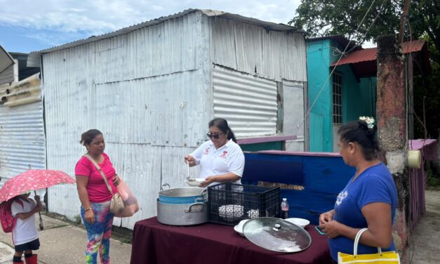 Arrancan jornadas de asistencia alimentaria; Benefician a más de 100 personas en Coatzacoalcos