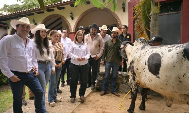 Reconoce Gobernadora calidad del ganado y trabajo de productores del sur