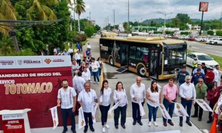 Inaugura Rocío Nahle servicio Totonaco con 40 autobuses en Poza Rica
