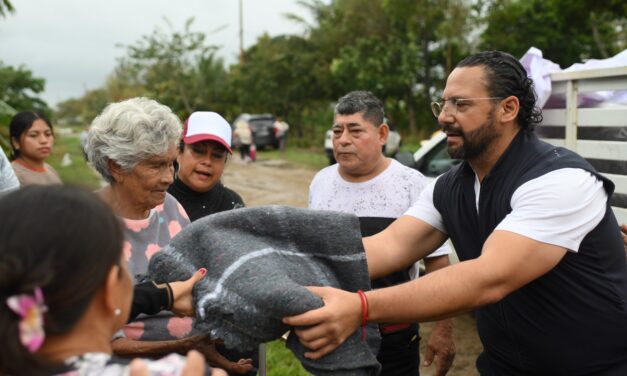 Mantiene Pedro Miguel Rosaldo apoyo a familias afectadas por frentes fríos; continúan entregas de alimentos