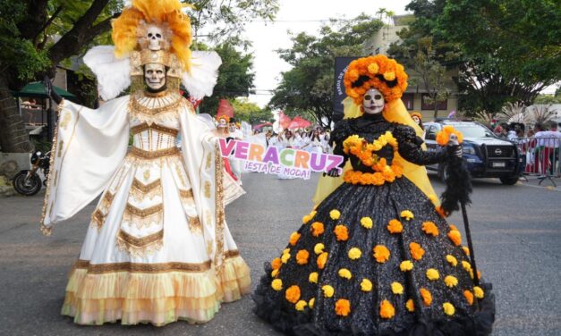 Veracruz comparte su riqueza cultural en el desfile del Festival Miquixtli 2026