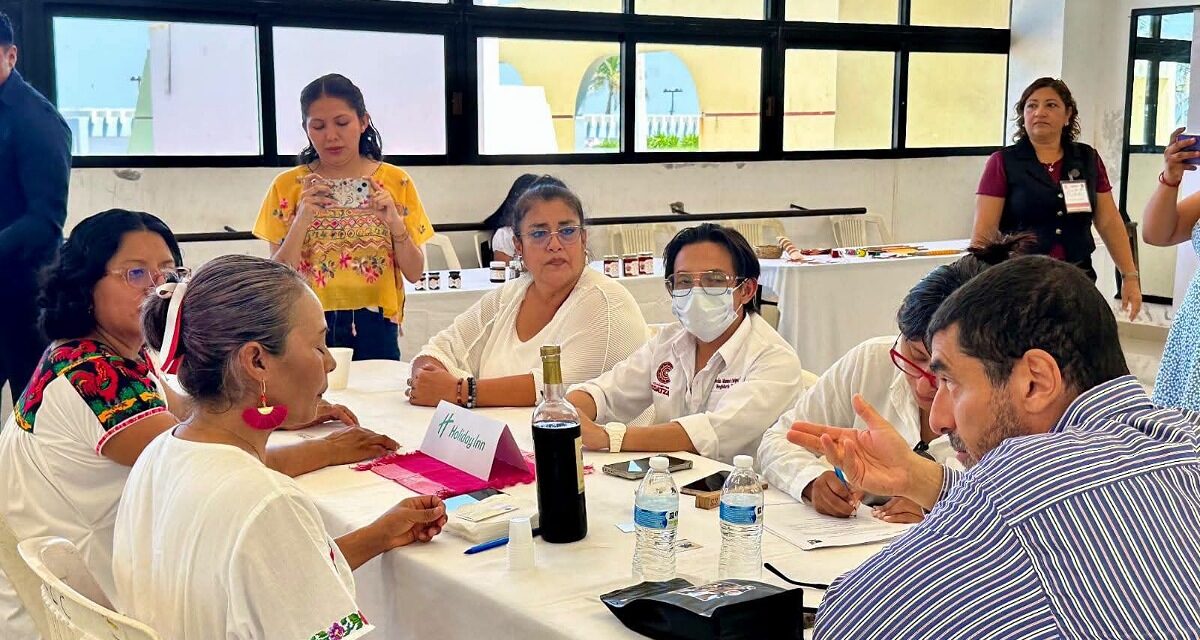 Impulsan vinculación entre artesanos indígenas y hoteles de Coatzacoalcos