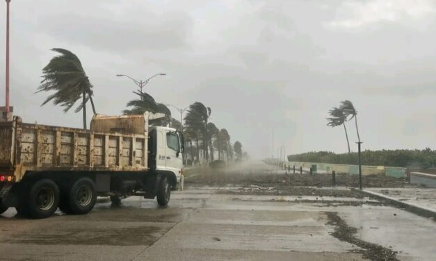 Mantiene el Ayuntamiento de Coatzacoalcos operativo permanente de rehabilitación en la franja costera