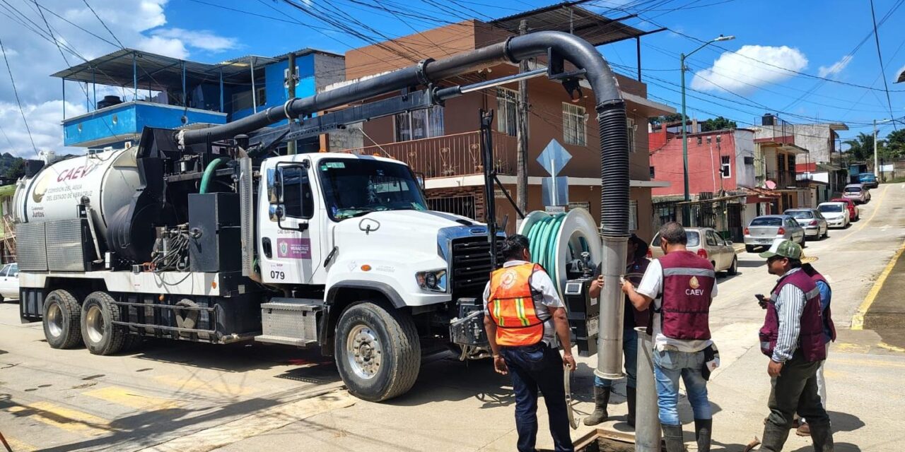 Distribuye Gobierno de Veracruz insumos a familias afectadas por lluvias en Tlaltetela y Banderilla